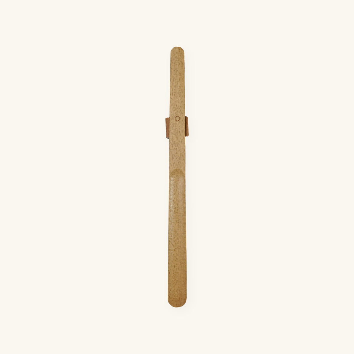 Oak & Ease magnetic shoehorn in Natural Wood with its matching mount